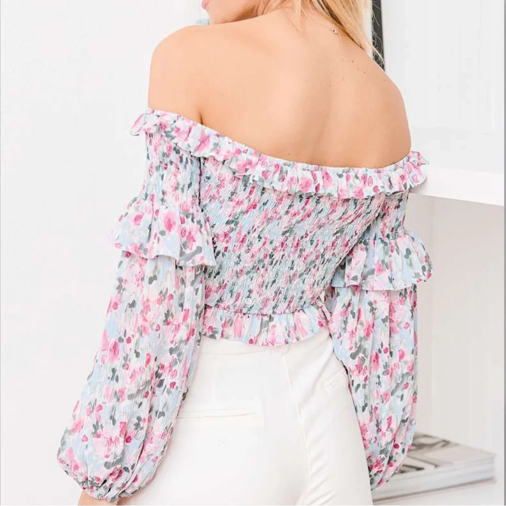 Lulu’s What A Joy Off-The-Shoulder Top (Size: S) - Picture 4 of 13